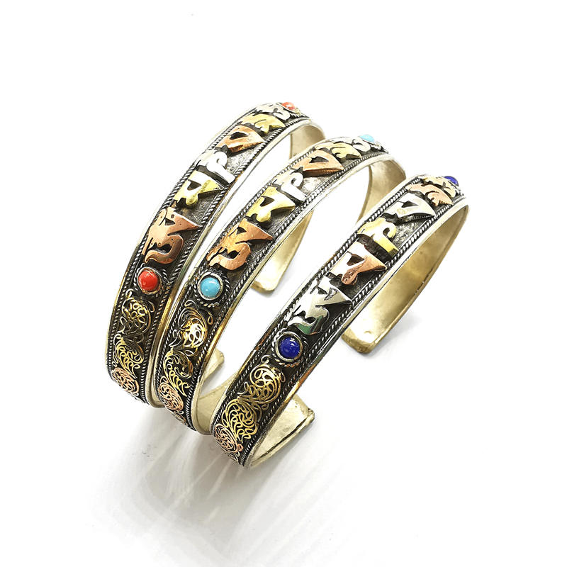 Mantras tibetano amuleto polsi - Ethnic Fashion Com recensione e prezzo