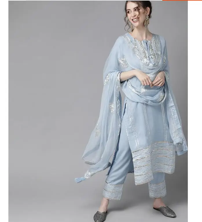 Le donne tradizionali dell'abb - Salwar Kameez Set recensione e prezzo